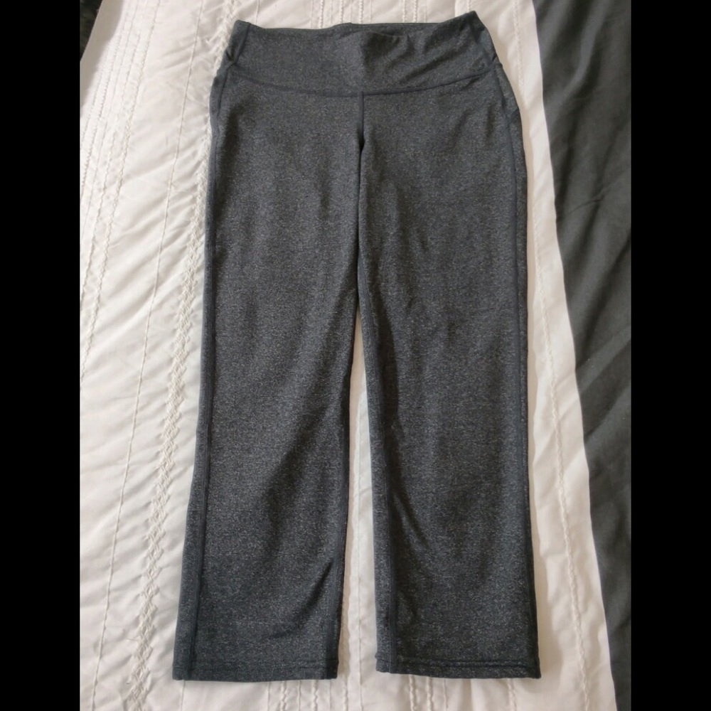 Gap Capri workout leggings small
